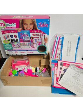 2014 Y2K  Mi World Jakks Pacific Justice Playset W/ Accessories